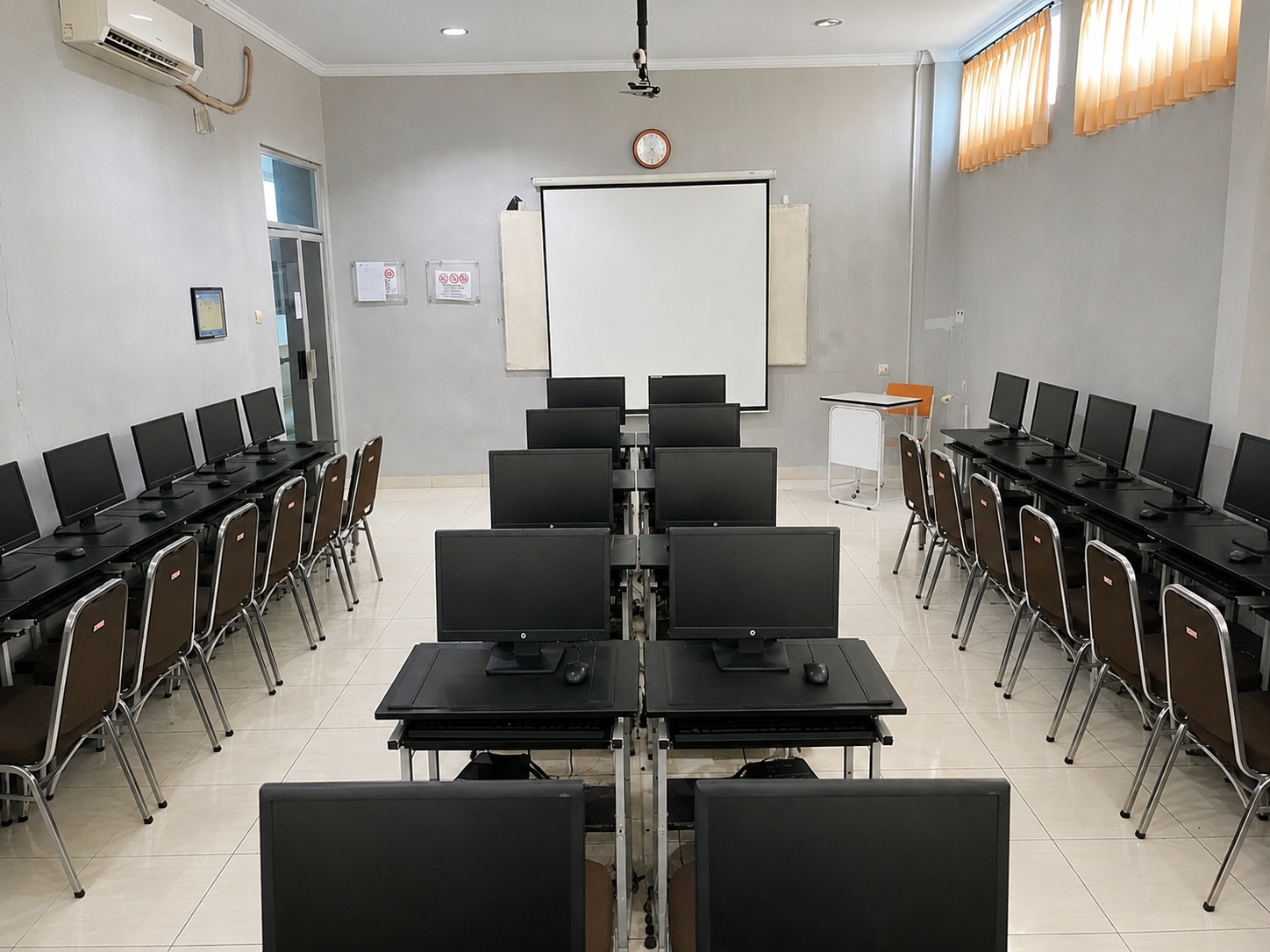 Laboratorium Komputer